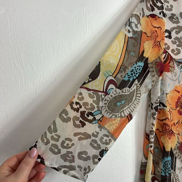 Chico’s Silk Floral Print Semi-Sheer Embroidered 3/4 Sleeve Top Blouse Size S - Picture 2 of 8